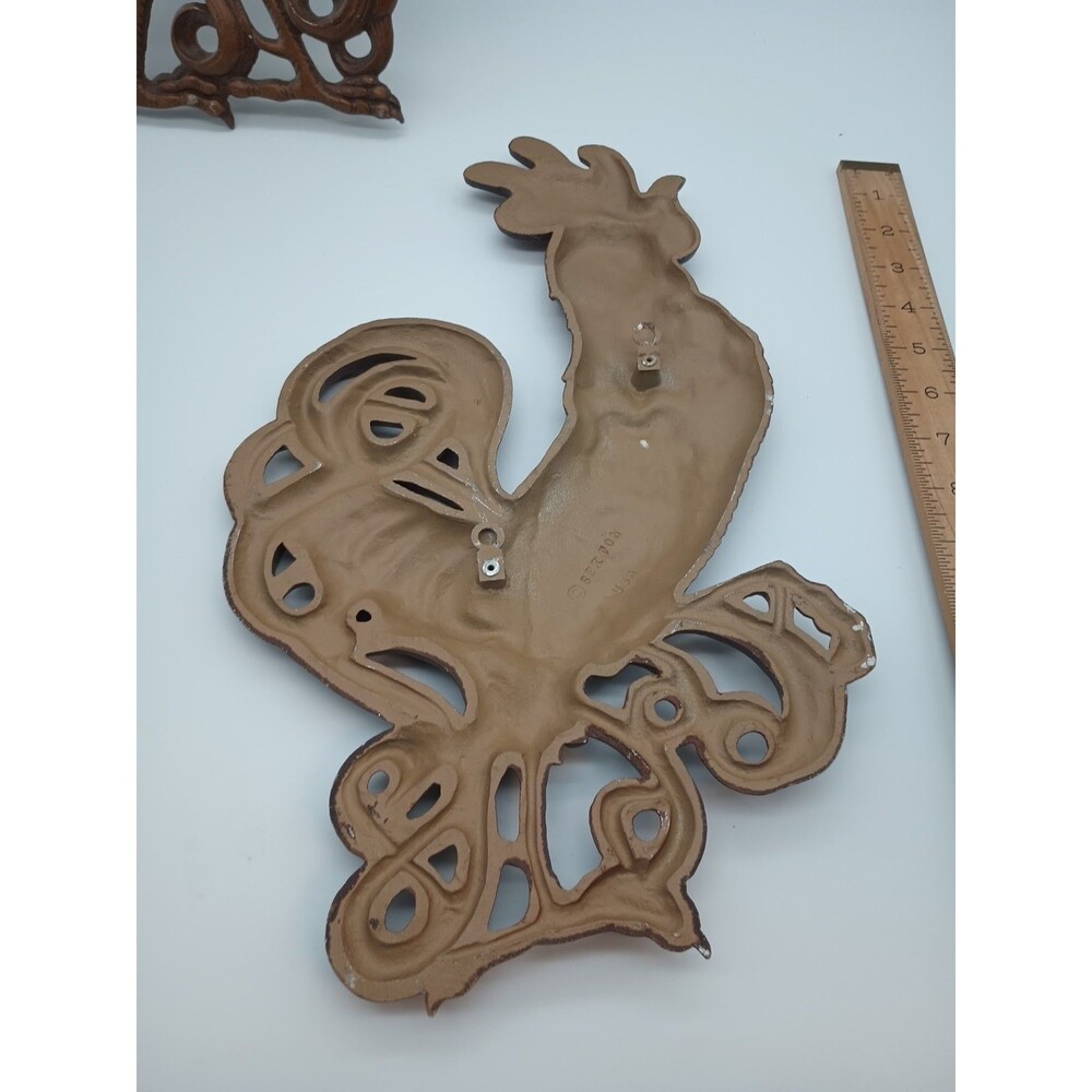 2 Vintage Sexton Cast Metal Roosters 14” X  8” Wall Plaques USA Country Chickens - Picture 8 of 11